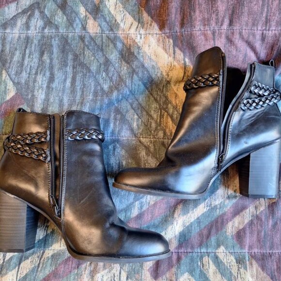 👢 American Eagle Black Ankle Boots Size: US 11 | Heel: 3" - Picture 1 of 6